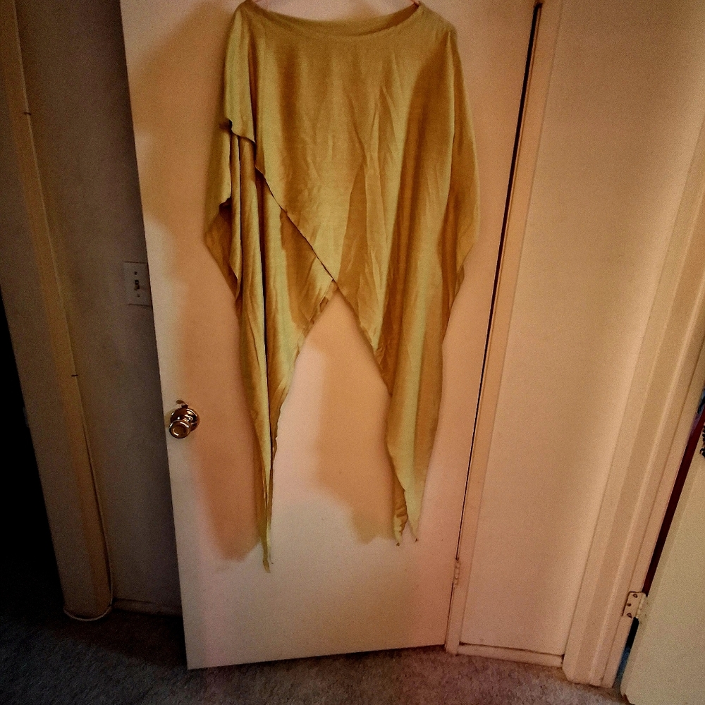 New. Yellow Asymmetrical Tunic with Handkerchief hem. Size 2X.